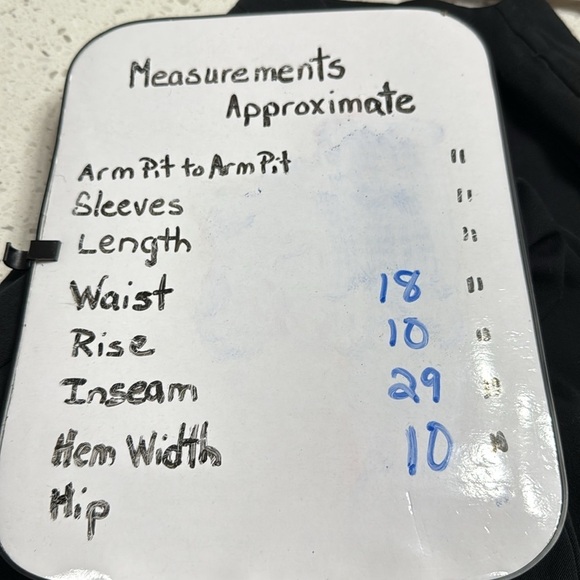 Chicos Wide leg Pant Black classic Work business professional SZ 2 SHORT/L 12 - Picture 6 of 6